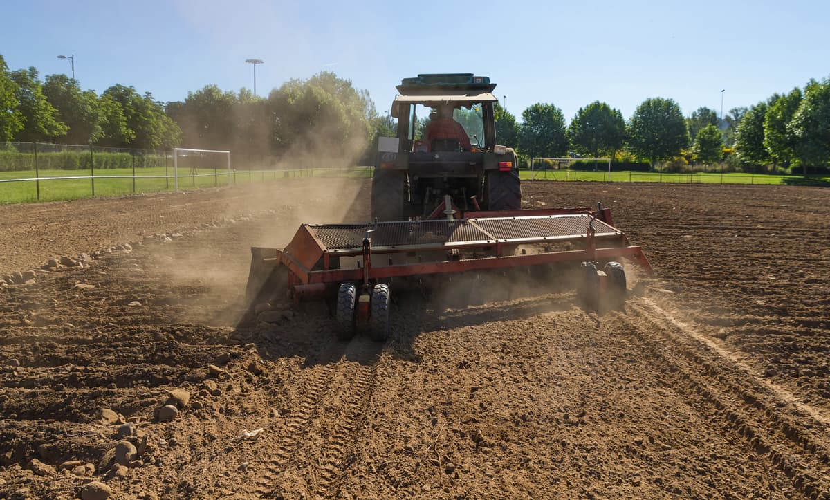 Desbroce mecanizado en Vigo